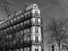 Paris Montmartre Streetlife und Architektur in schwarz-weiss