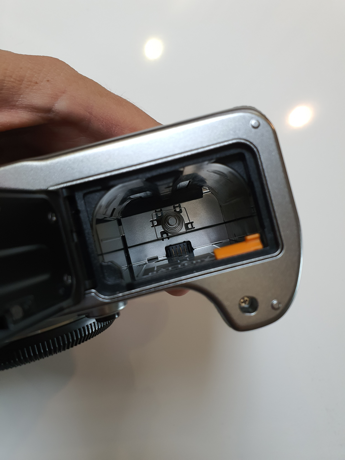 Fujifilm X-T4: Erster Eindruck und Unboxing