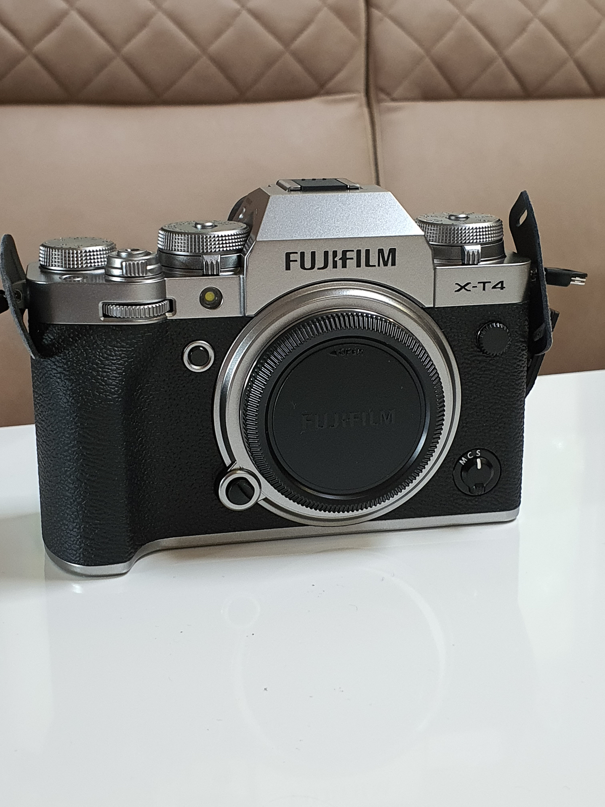 Fujifilm X-T4: Erster Eindruck und Unboxing