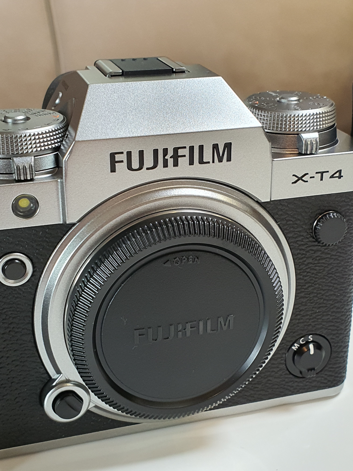Fujifilm X-T4: Erster Eindruck und Unboxing