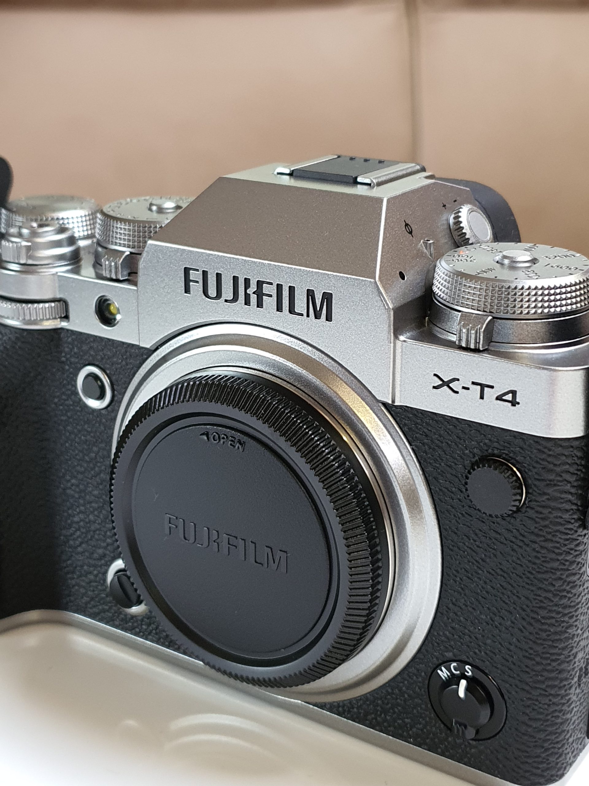 Fujifilm X-T4: Erster Eindruck und Unboxing