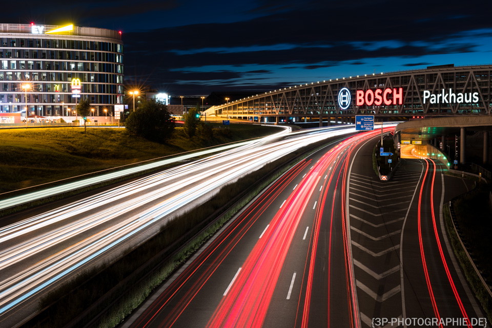 Nachtfotos Boschparkhaus A8 Stuttgart